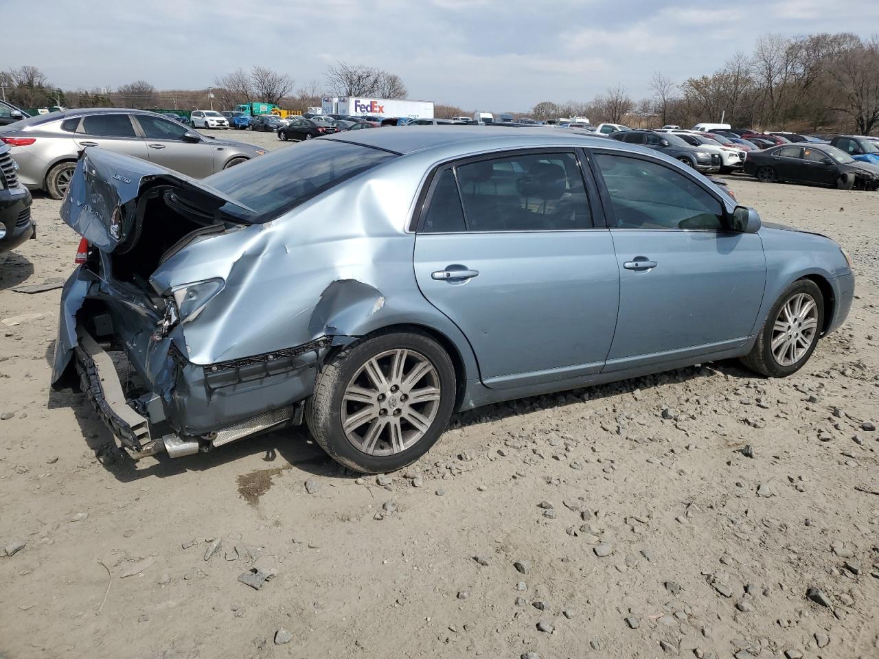 Lot #3315686718 2005 TOYOTA AVALON XL