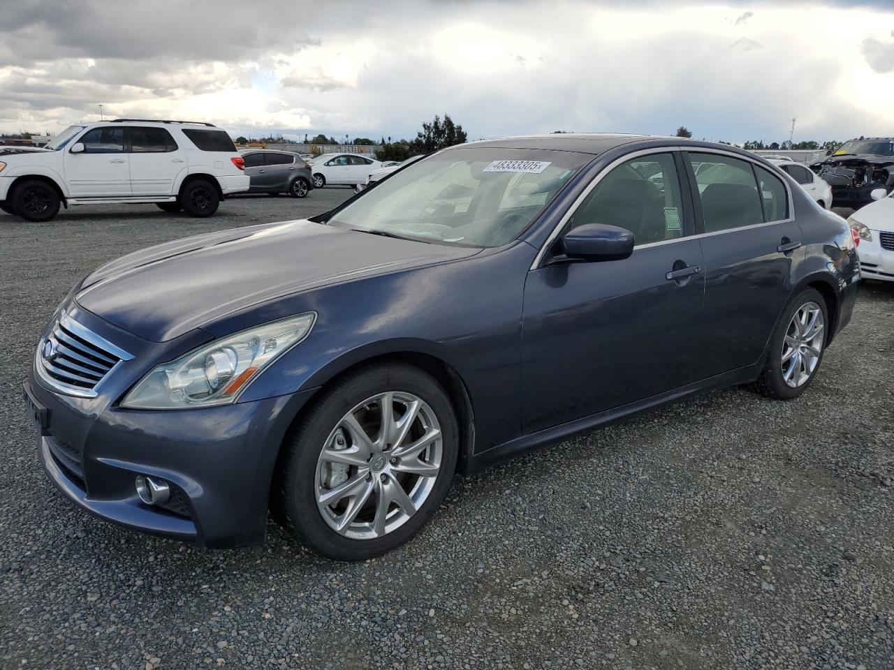 Infiniti G37 base 2012