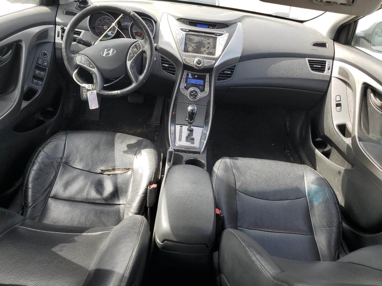 Hyundai Elantra gl 2013