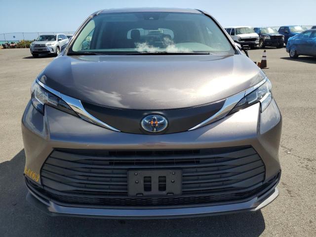 2022 TOYOTA SIENNA LE - 5TDKRKEC4NS101964
