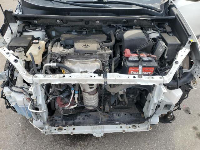 2018 TOYOTA RAV4 LE - JTMBFREV6JJ227432