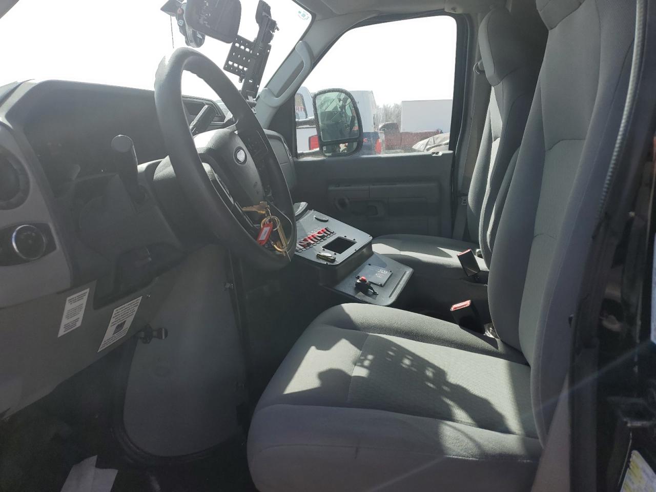 Ford Econoline 2021