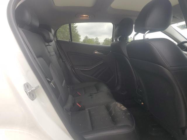 2015 MERCEDES-BENZ GLA 250 - WDCTG4EB1FJ154613