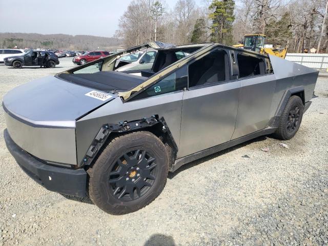 TESLA CYBERTRUCK