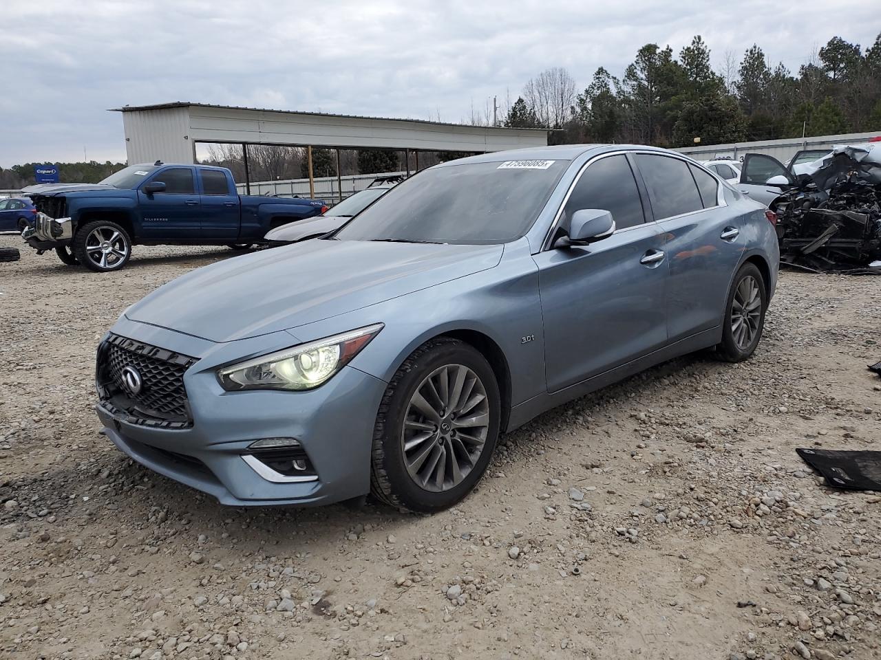 INFINITI Q50 LUXE