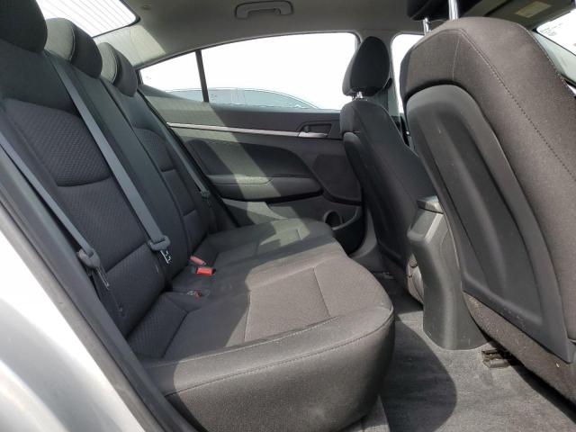 2019 HYUNDAI ELANTRA SE - 5NPD74LF2KH430395