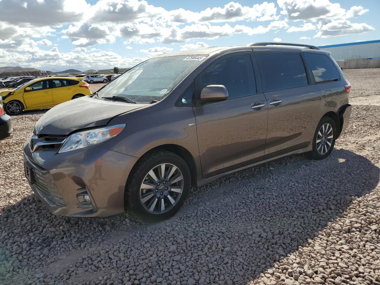  Salvage Toyota Sienna