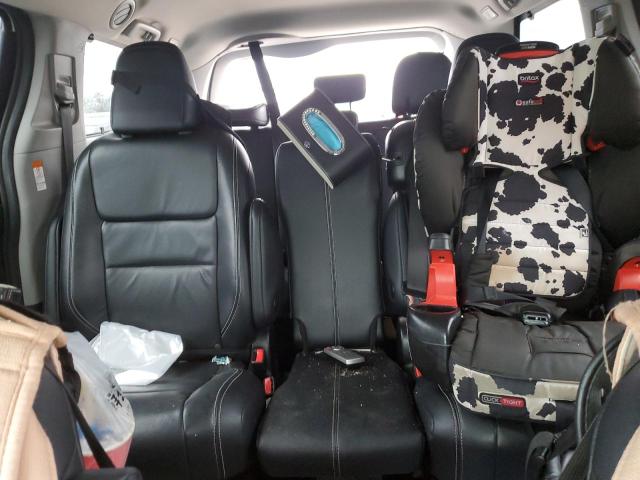 2018 TOYOTA SIENNA SE 5TDXZ3DCXJS961181
