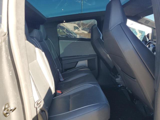 2024 TESLA CYBERTRUCK - 7G2CEHEE9RA022833
