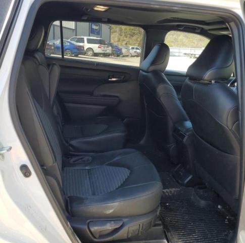 2022 TOYOTA HIGHLANDER 5TDLZRBH0NS168154
