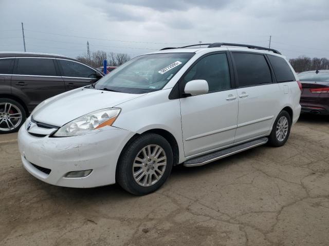 TOYOTA SIENNA XLE