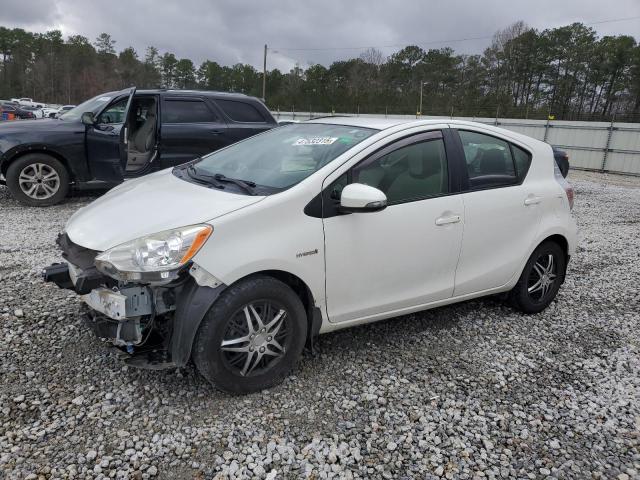 TOYOTA PRIUS C