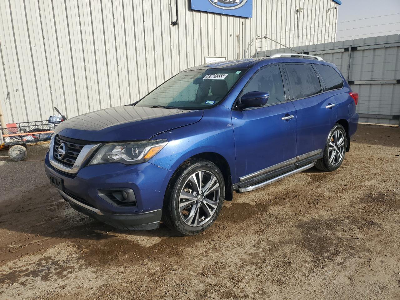  Salvage Nissan Pathfinder