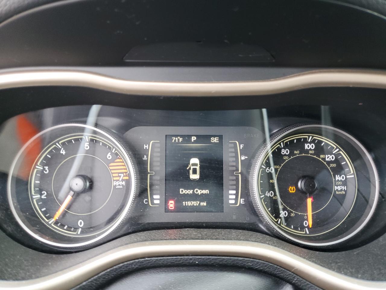 JEEP GRAND CHEROKEE SPORT