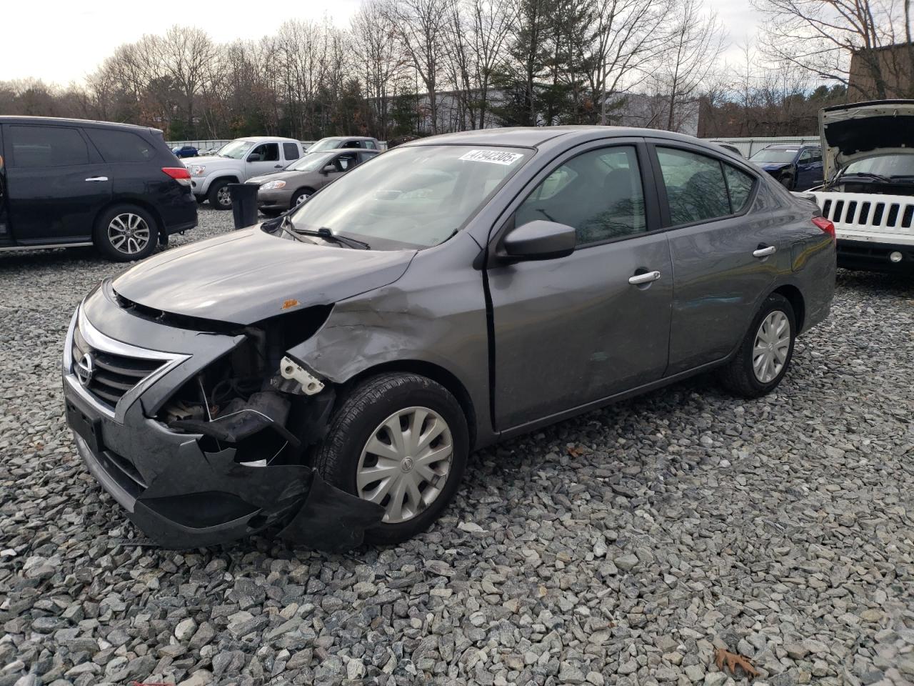 NISSAN VERSA S