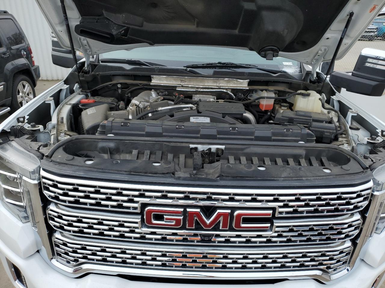 GMC SIERRA K2500 DENALI
