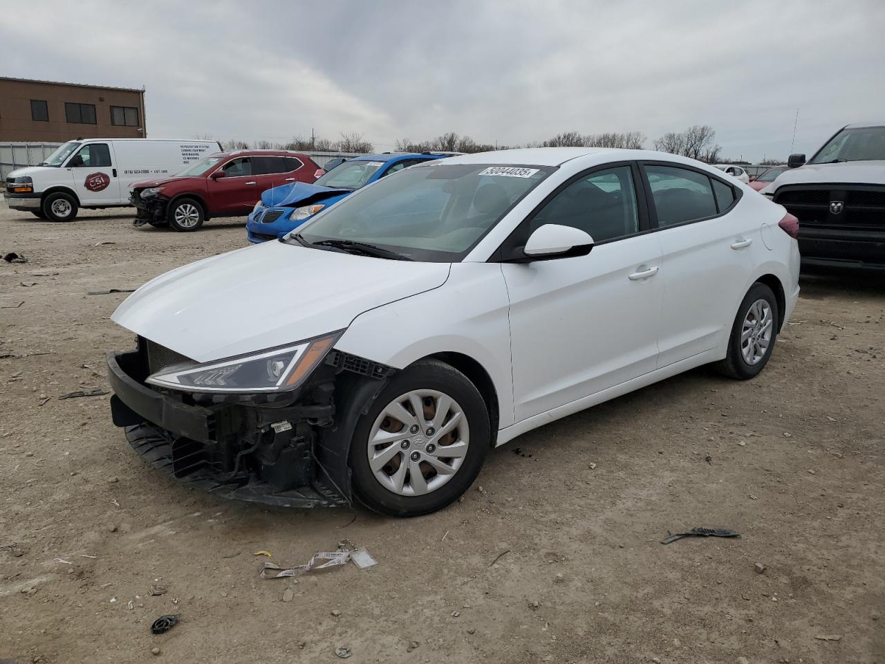 HYUNDAI ELANTRA SE