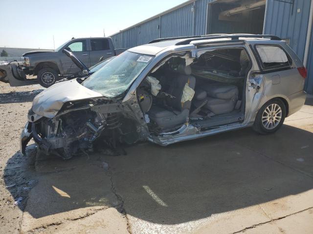 TOYOTA SIENNA XLE