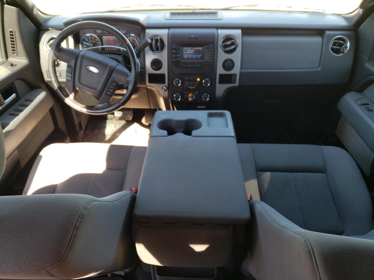 FORD F-150 SUPER CAB