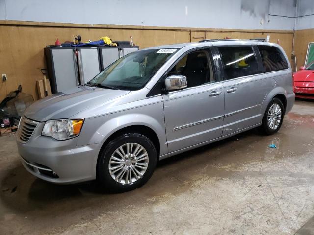 2016 CHRYSLER TOWN & COU - 2C4RC1CGXGR304952