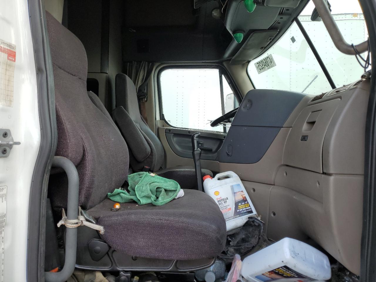 Lot #3280265989 2016 FREIGHTLINER CASCADIA 1