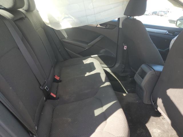 2015 VOLKSWAGEN PASSAT S - 1VWAT7A30FC066985