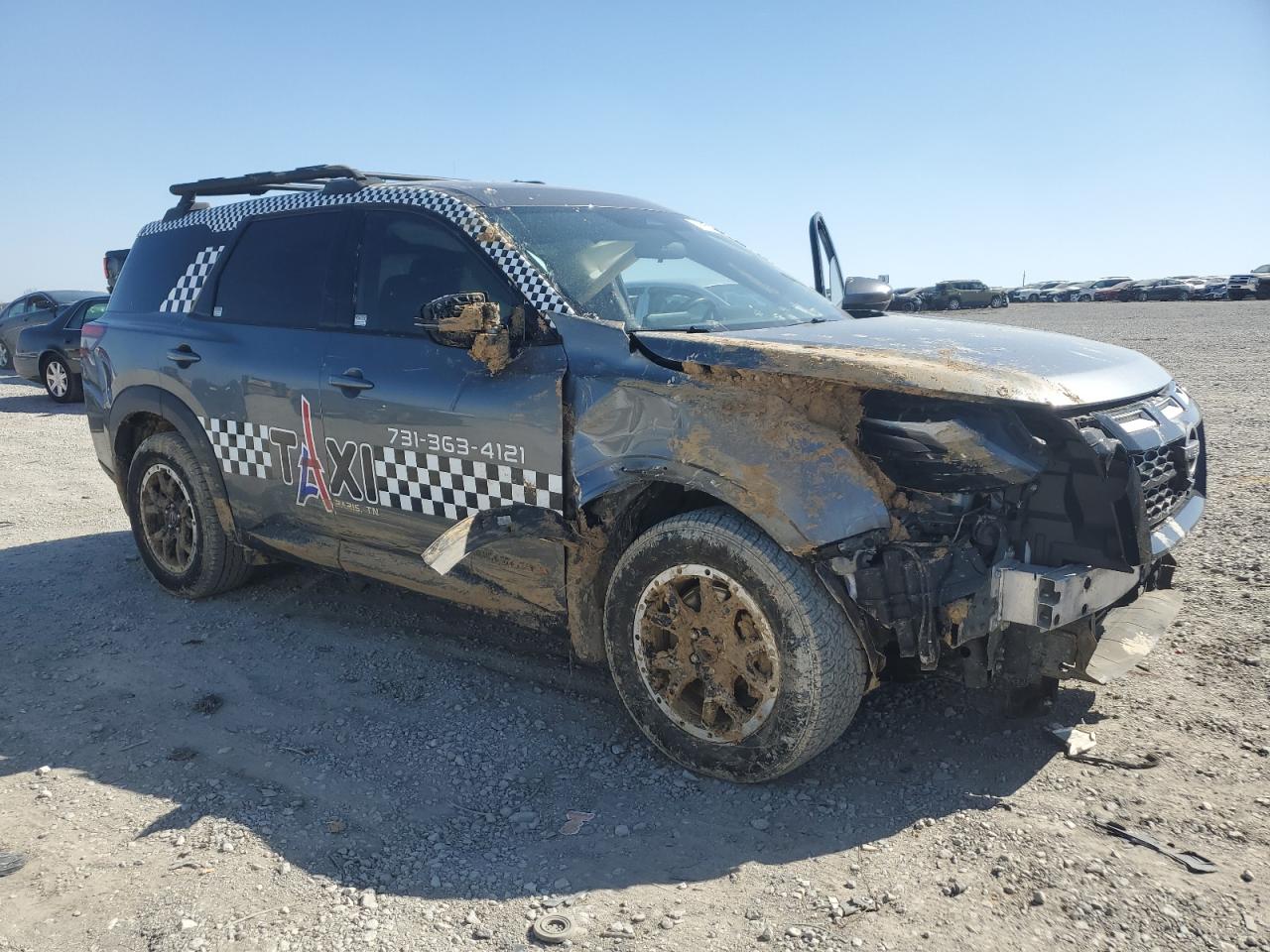 NISSAN PATHFINDER SV