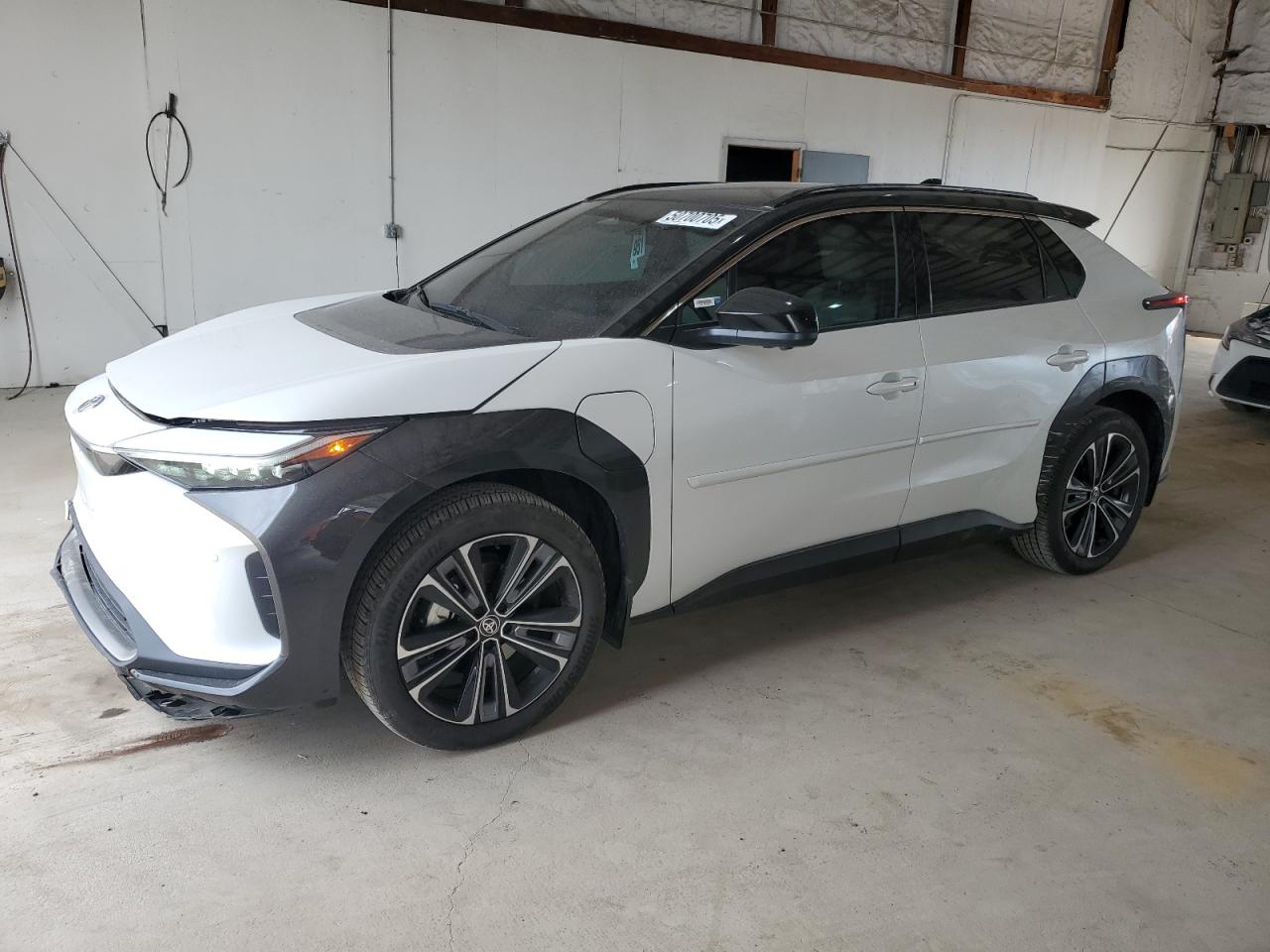 TOYOTA BZ4X XLE