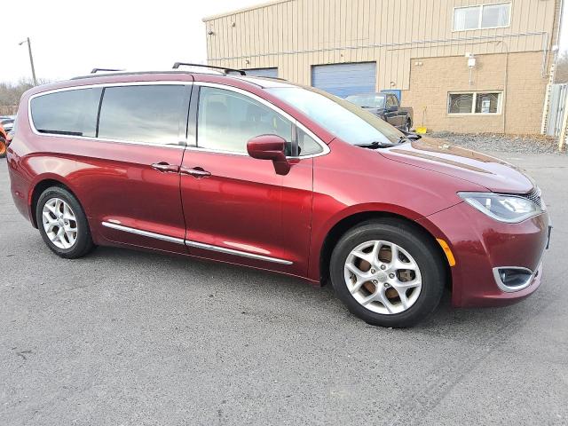 Vin: 2c4rc1eg2hr760054, lot: 47183195, chrysler pacifica touring l plus 20174
