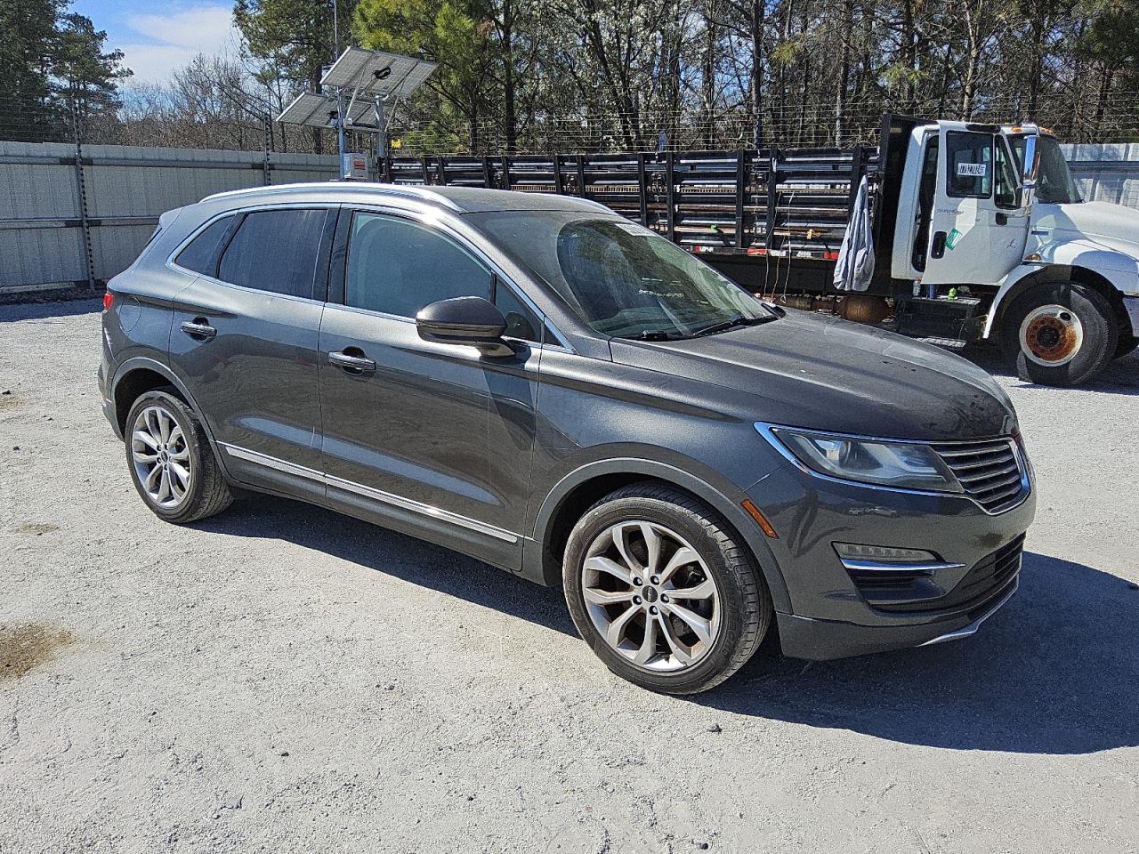 Lot #3118031754 2017 LINCOLN MKC SELECT