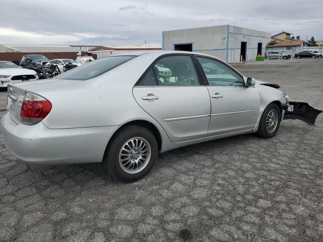 TOYOTA CAMRY LE 2005 silver  gas 4T1BE32K25U579353 photo #4