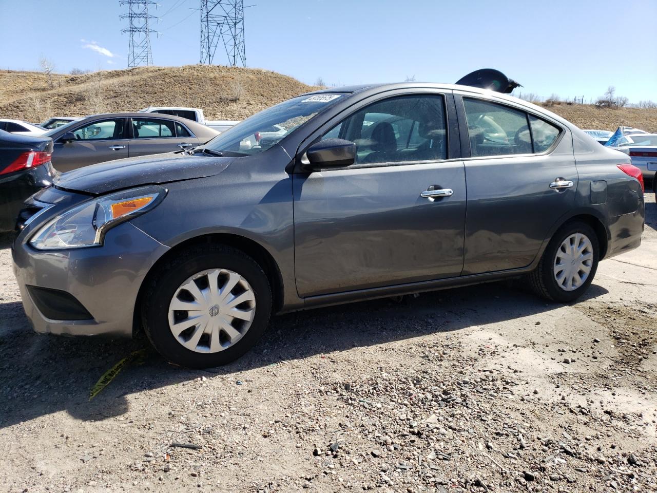 NISSAN VERSA S