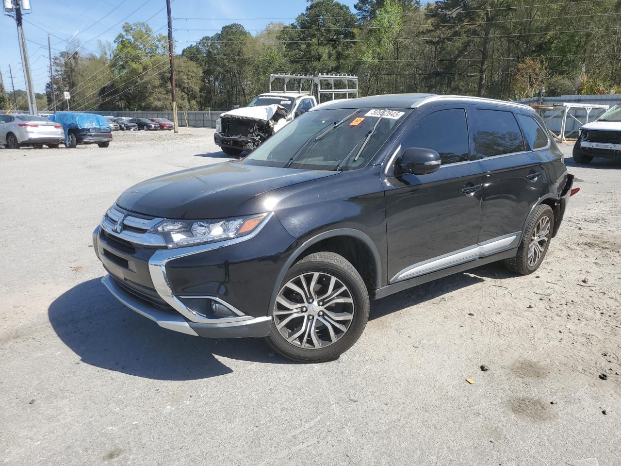 MITSUBISHI OUTLANDER SE