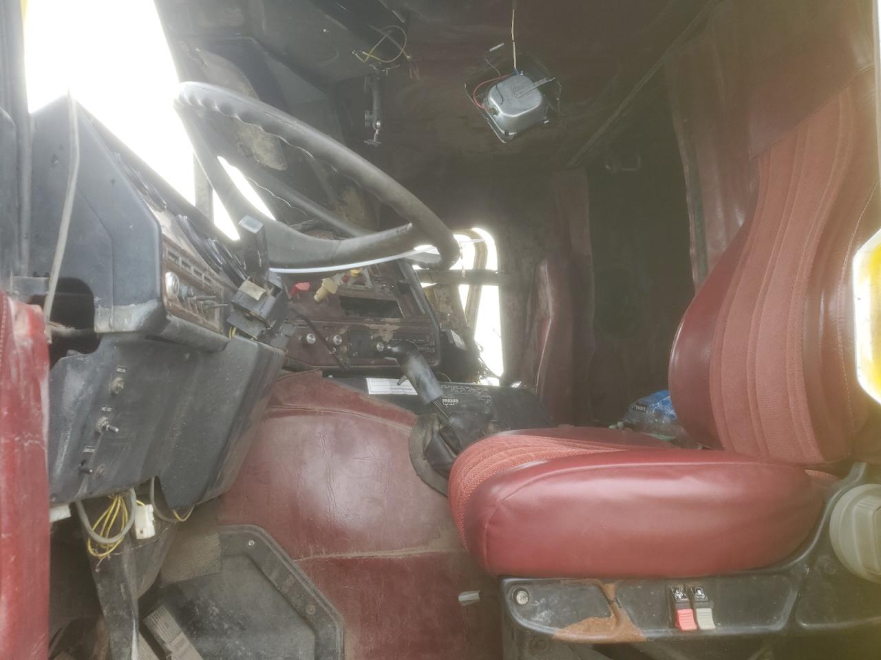 Lot #3270796485 1997 FREIGHTLINER COE FLB