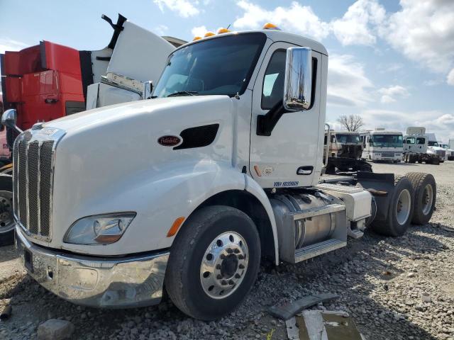 PETERBILT 579 2017 white tractor diesel 1XPBDP9X0HD359809 photo #3