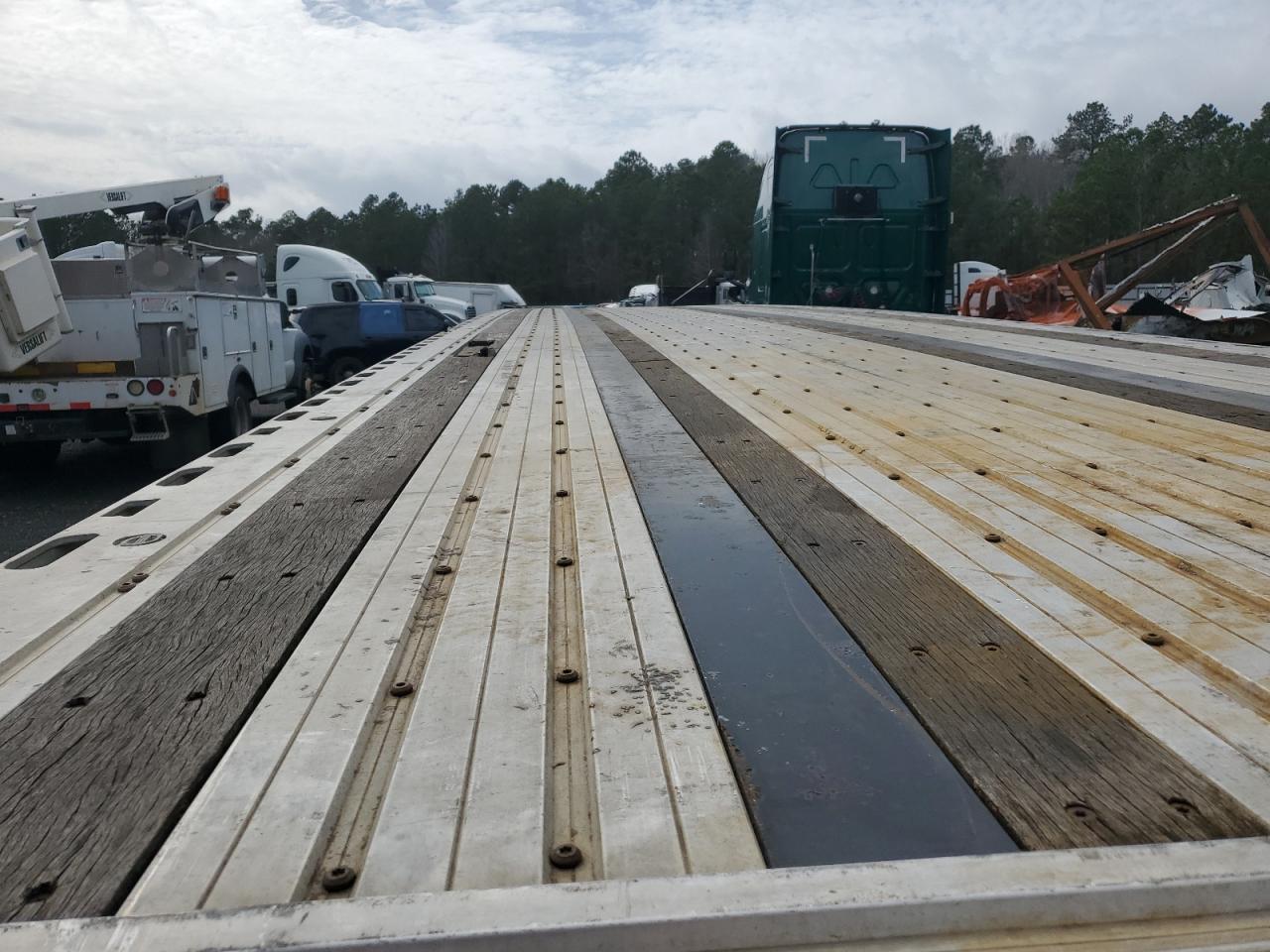 Lot #3311453246 2019 FONTAINE FLATBED TR