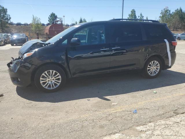 TOYOTA SIENNA XLE