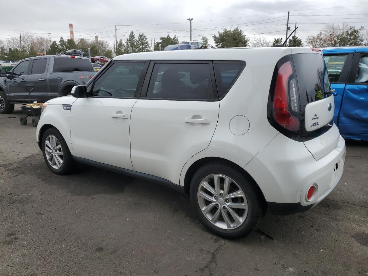 KIA SOUL +