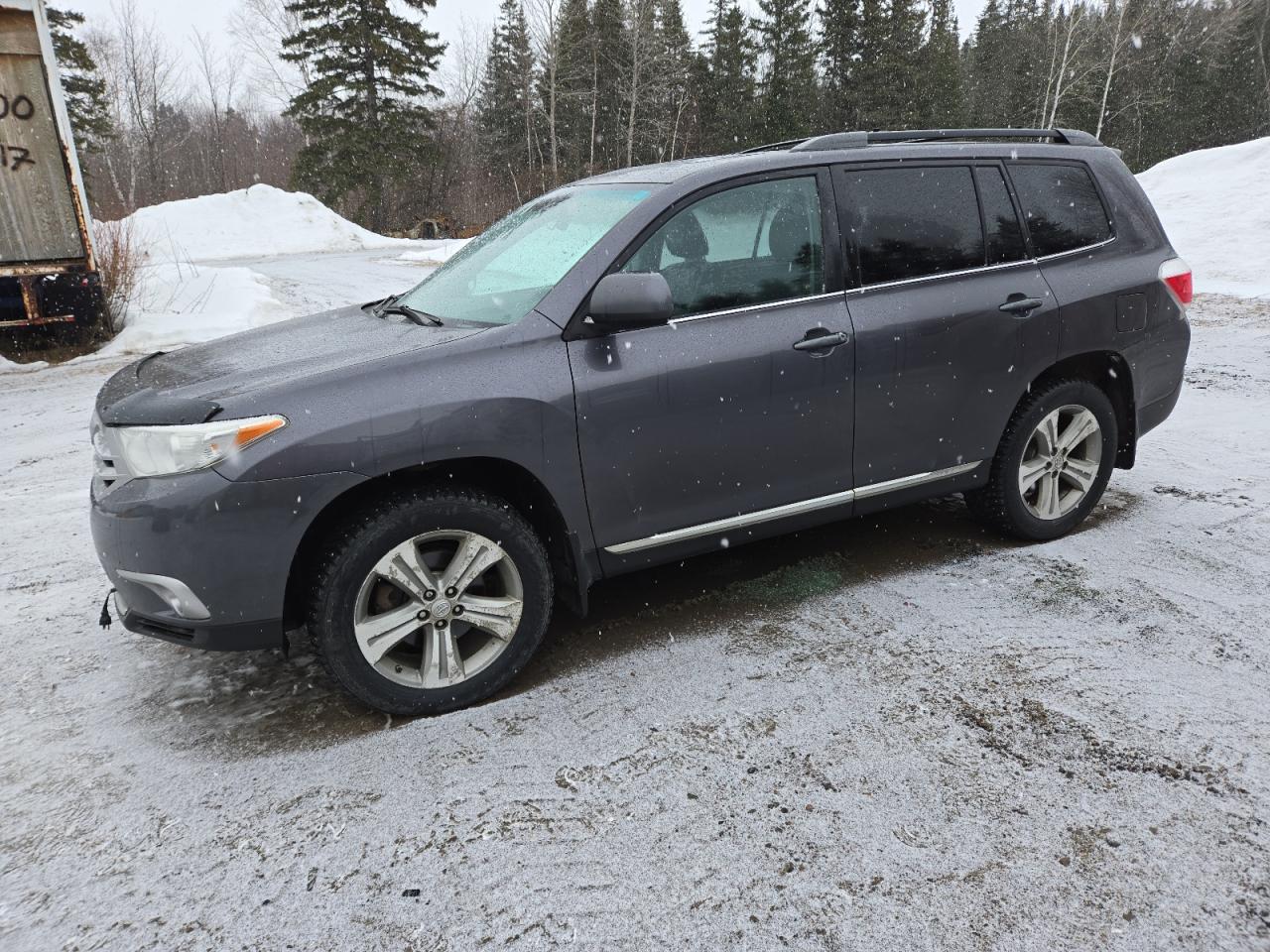 TOYOTA HIGHLANDER BASE