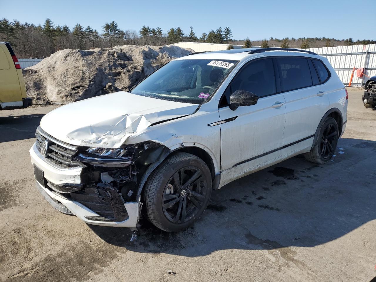 VOLKSWAGEN TIGUAN SE R-LINE BLACK