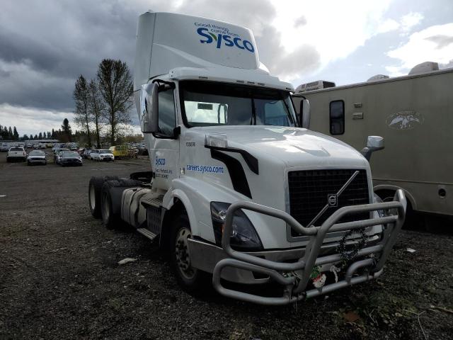 VOLVO VNL 2017 white tractor diesel 4V4NC9EH3HN984408 photo #1
