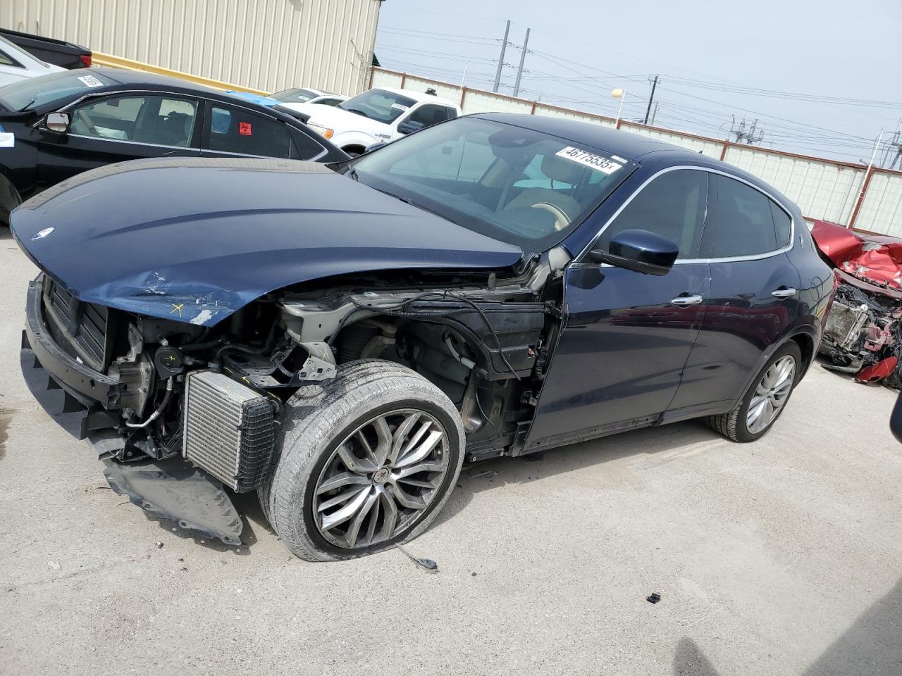 MASERATI LEVANTE BASE