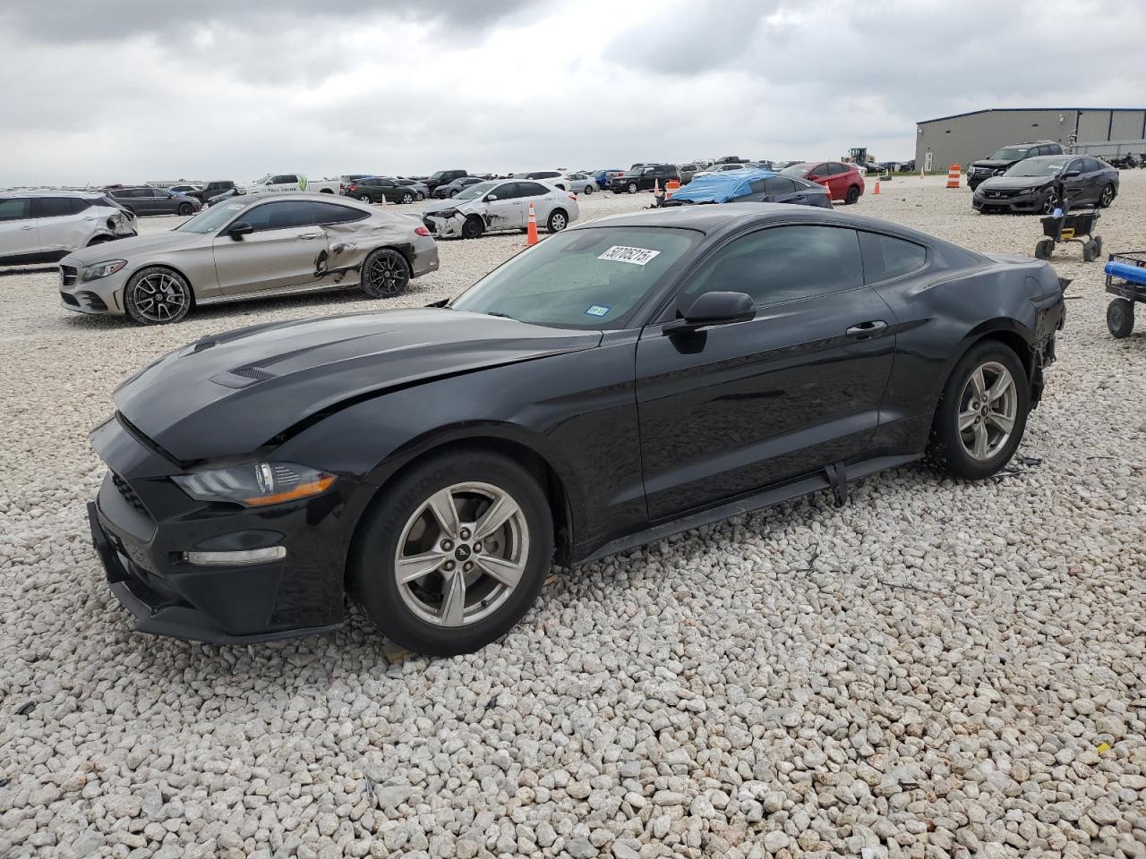FORD MUSTANG