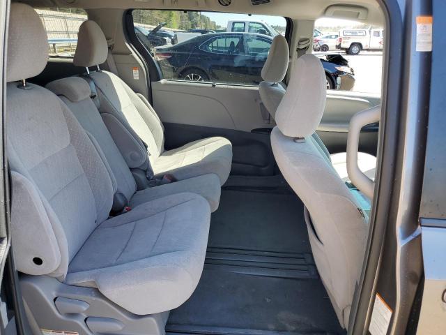 2017 TOYOTA SIENNA LE 5TDKZ3DC4HS848928