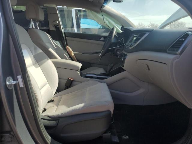 2017 HYUNDAI TUCSON SE KM8J23A46HU262008