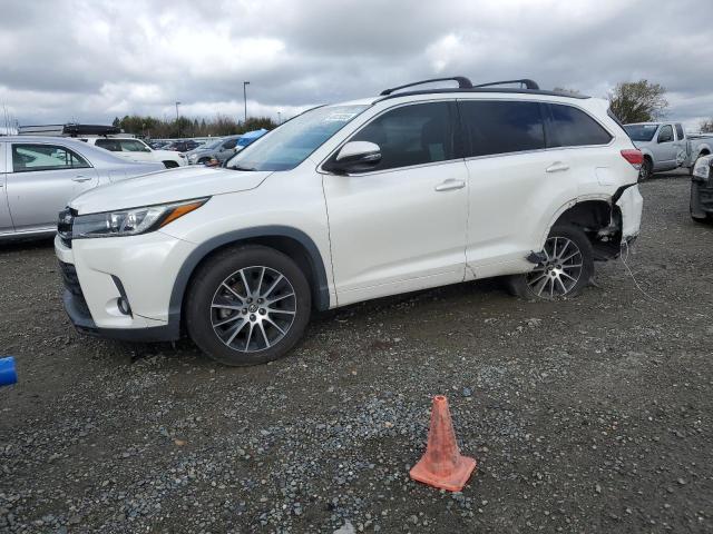 Vin: 5tdkzrfh0js539300, lot: 49129355, toyota highlander se 2018 img_1