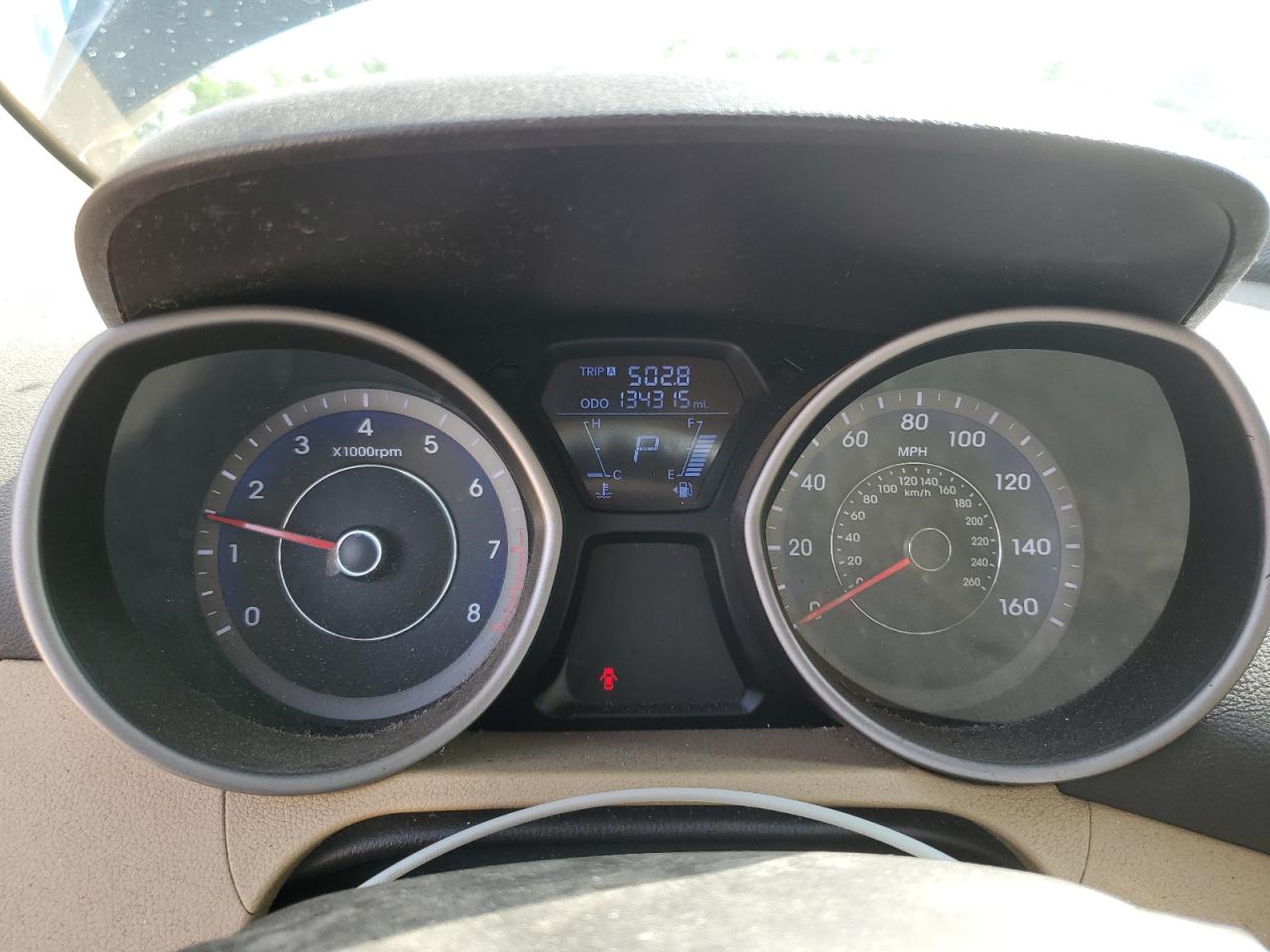 Hyundai Elantra gl 2013