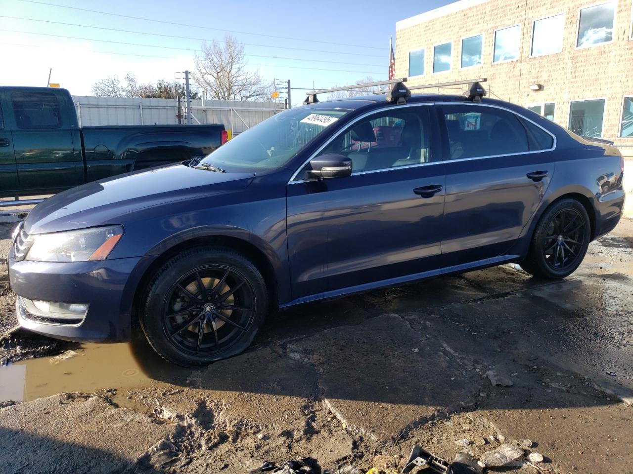 VOLKSWAGEN PASSAT S