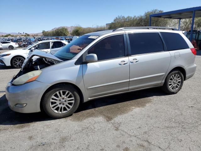 TOYOTA SIENNA XLE