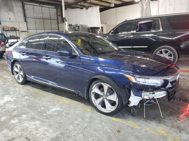 2018 HONDA ACCORD TOU - 1HGCV1F9XJA003771